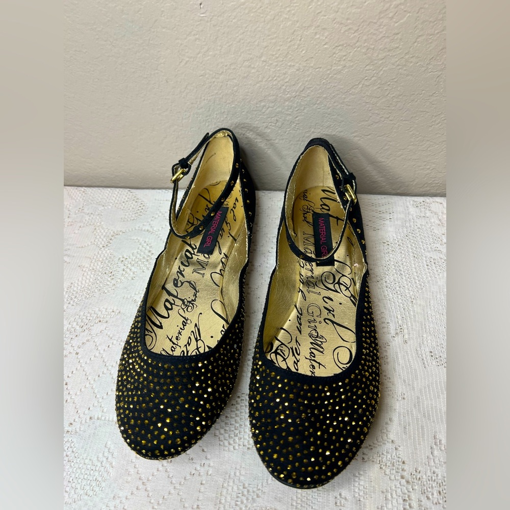 Black and Gold Women's Bedazzled Flat Shoes - 8